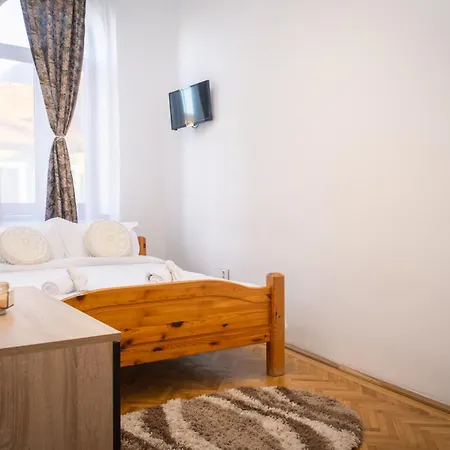 Apartment Boulevard *